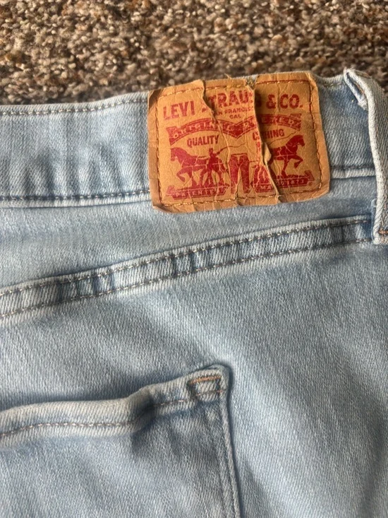 Levi’s 725 High Rise Bootcut Jeans Light Wash Plus Size 20W - Picture 8 of 8